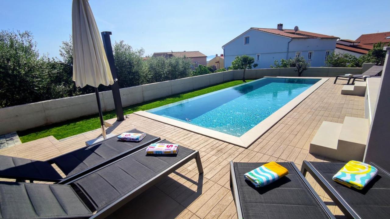 Villa Leola Лижнян Экстерьер фото