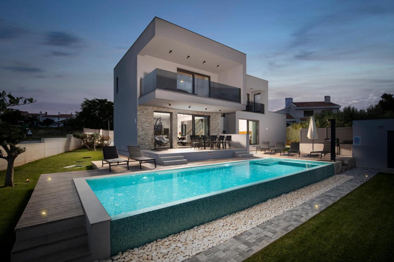 Villa Leola Лижнян Экстерьер фото