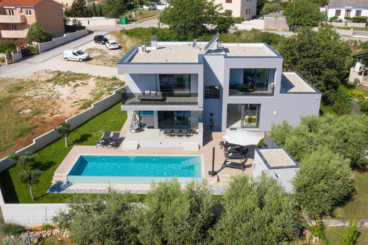 Villa Leola Лижнян Экстерьер фото
